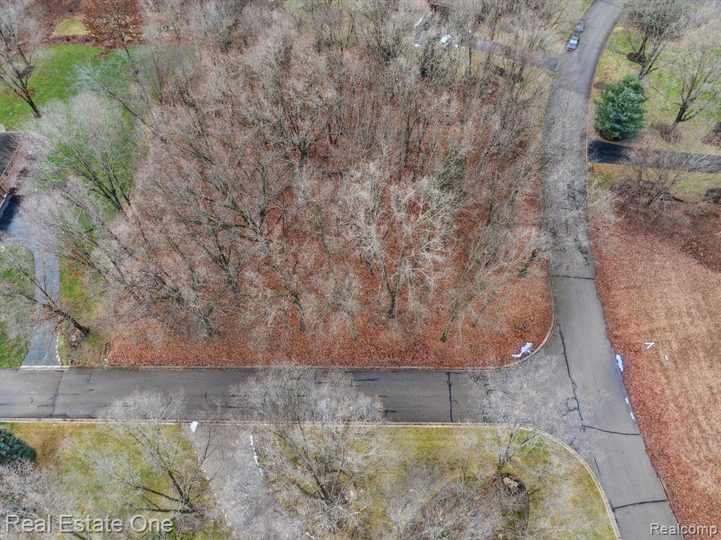 2423 Canterwood Property Photo 6