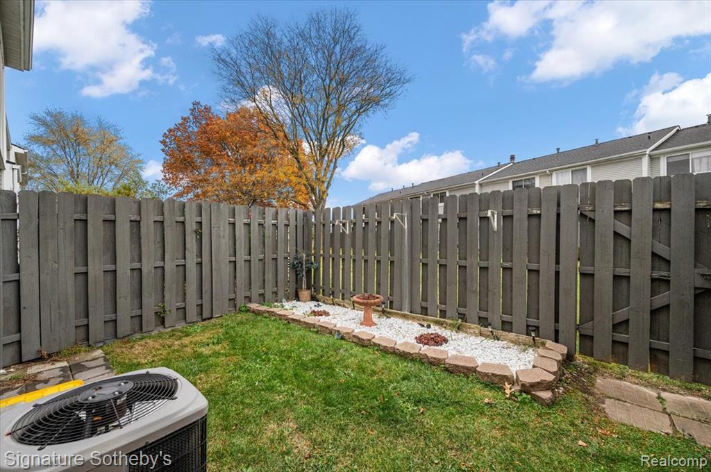 36702 Park Place Drive Property Photo 7