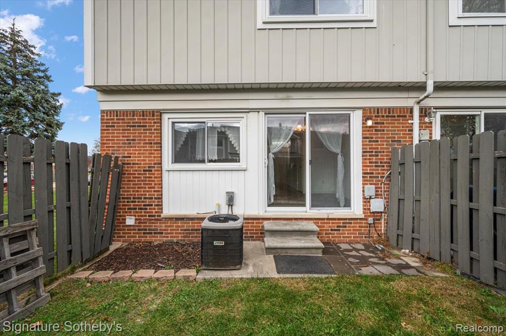 36702 Park Place Drive Property Photo 10