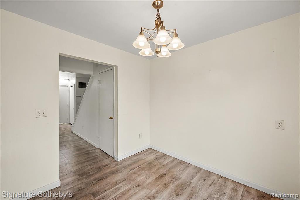 36702 Park Place Drive Property Photo 24