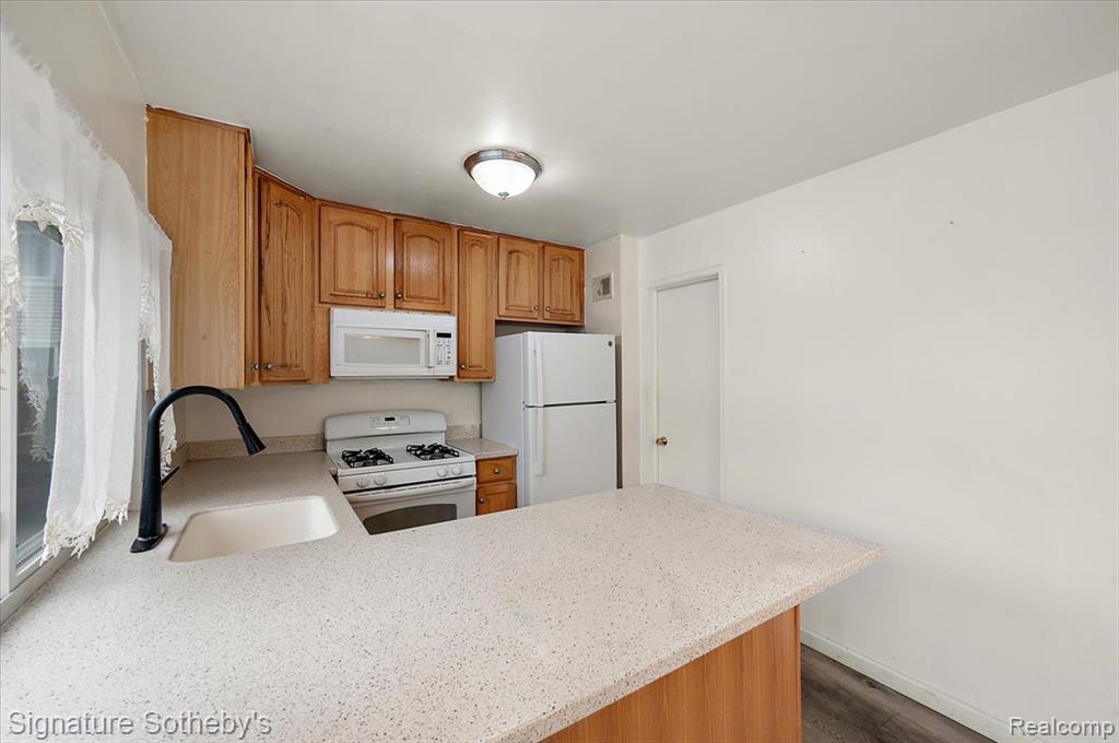36702 Park Place Drive Property Photo 28