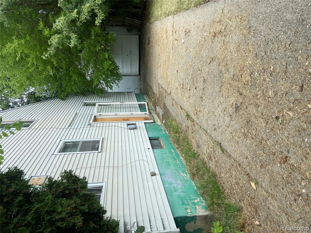 622 W Atherton Road Property Photo 2