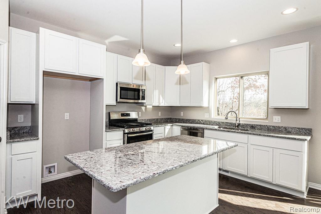 34608 John Bartley Circle Property Photo 5