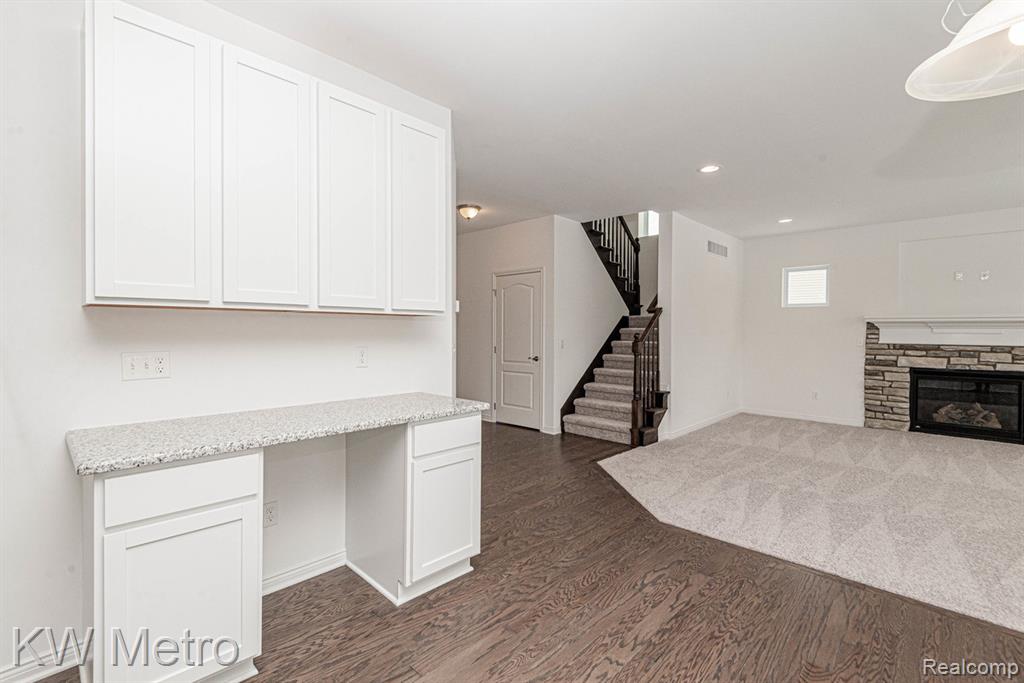 34608 John Bartley Circle Property Photo 6