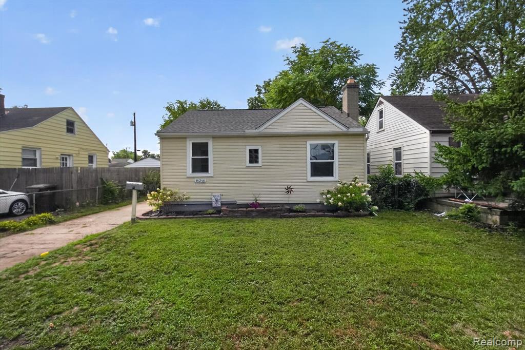 35259 Currier Street Property Photo 1