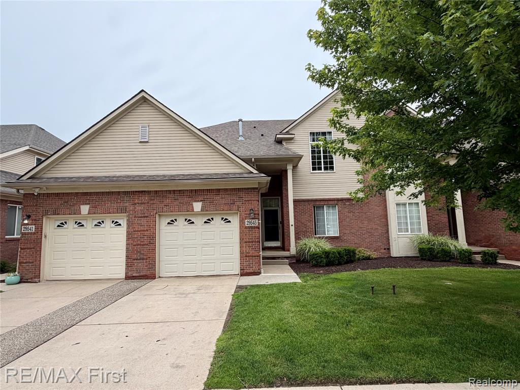 29541 Woodpark Circle Property Photo 1