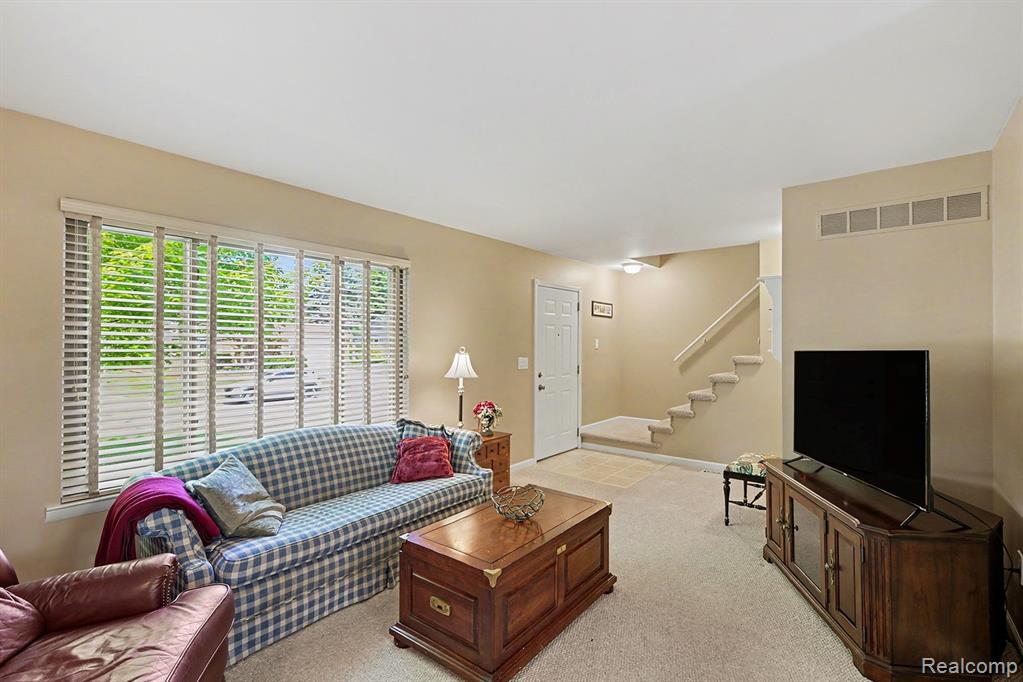 1683 Dancer Drive Property Photo 3