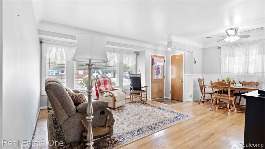 24748 Munson Street Property Photo 4