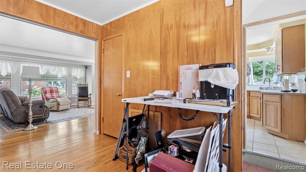 24748 Munson Street Property Photo 9