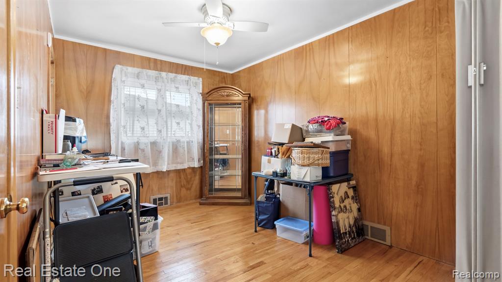 24748 Munson Street Property Photo 10