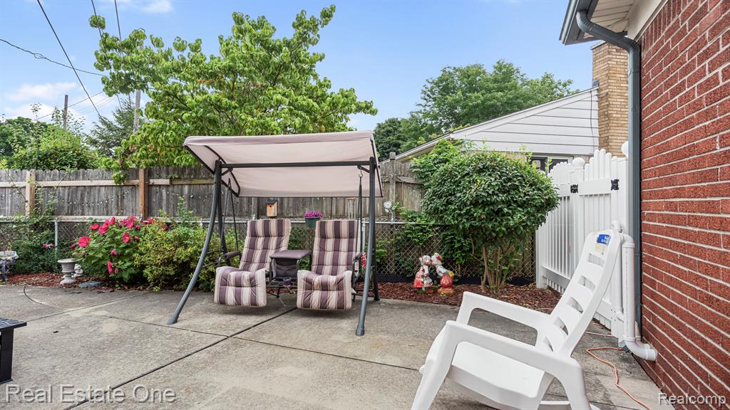 24748 Munson Street Property Photo 21