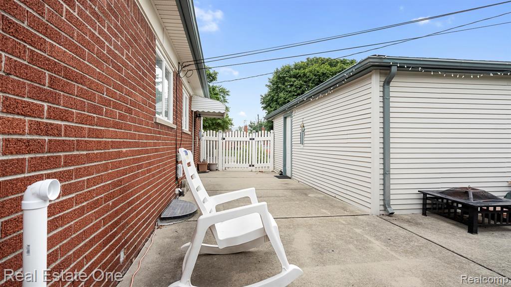 24748 Munson Street Property Photo 22
