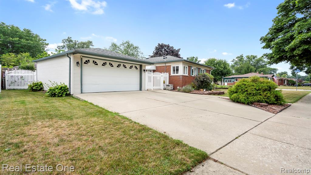 24748 Munson Street Property Photo 23