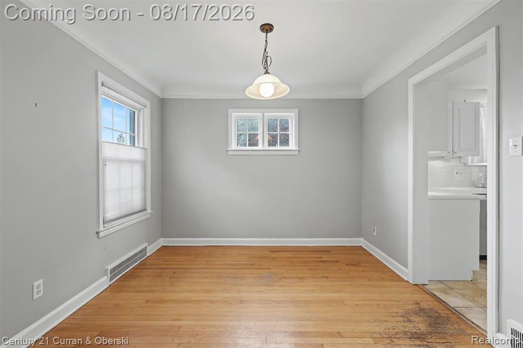 23010 Murray Street Property Photo 8
