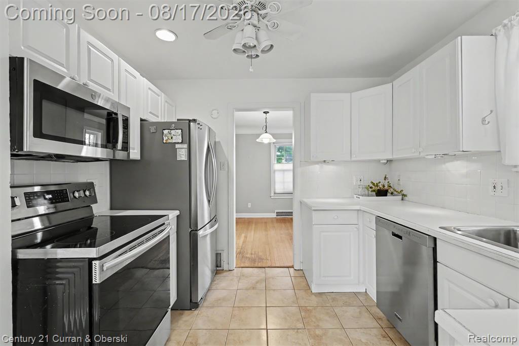 23010 Murray Street Property Photo 13