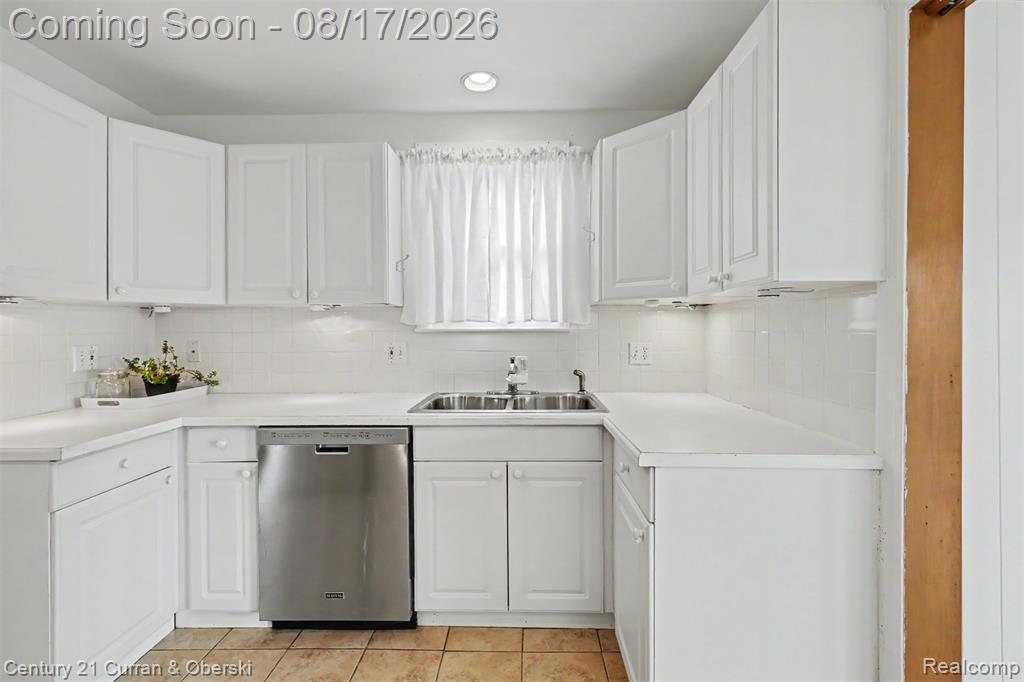 23010 Murray Street Property Photo 15