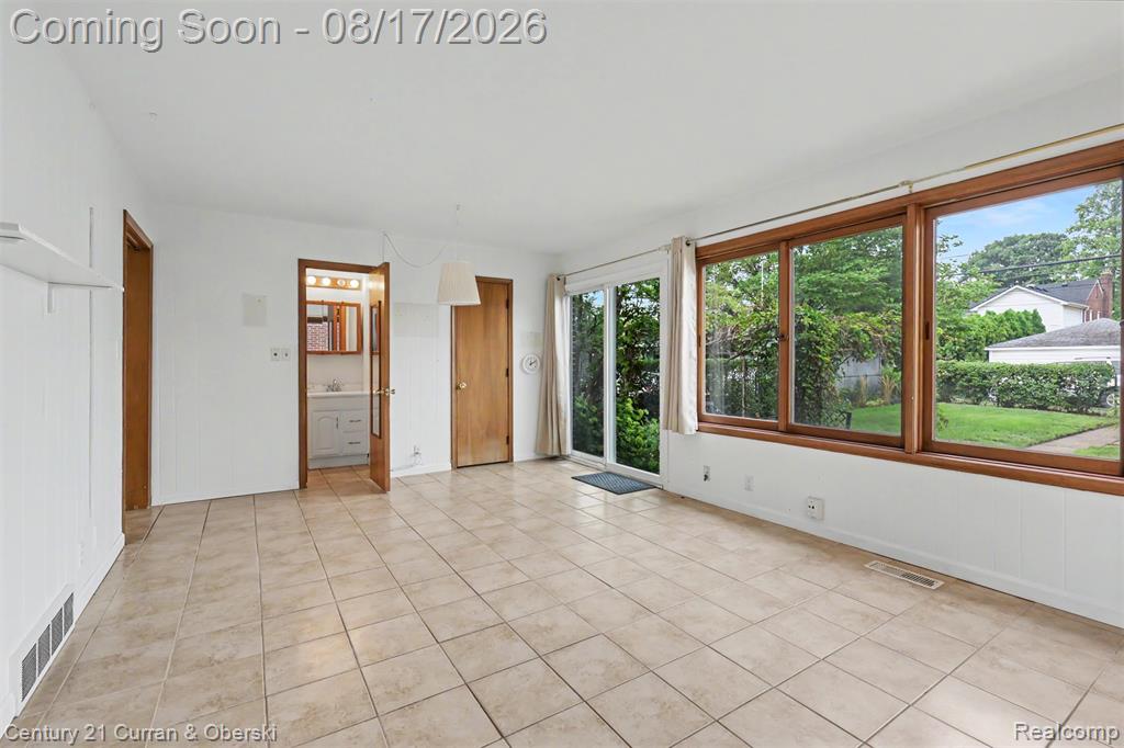 23010 Murray Street Property Photo 18