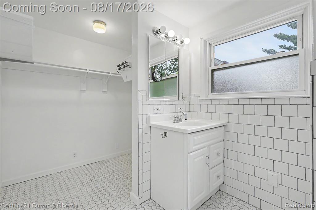 23010 Murray Street Property Photo 32