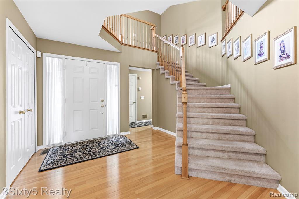 23157 Wagonwheel Drive Property Photo 3