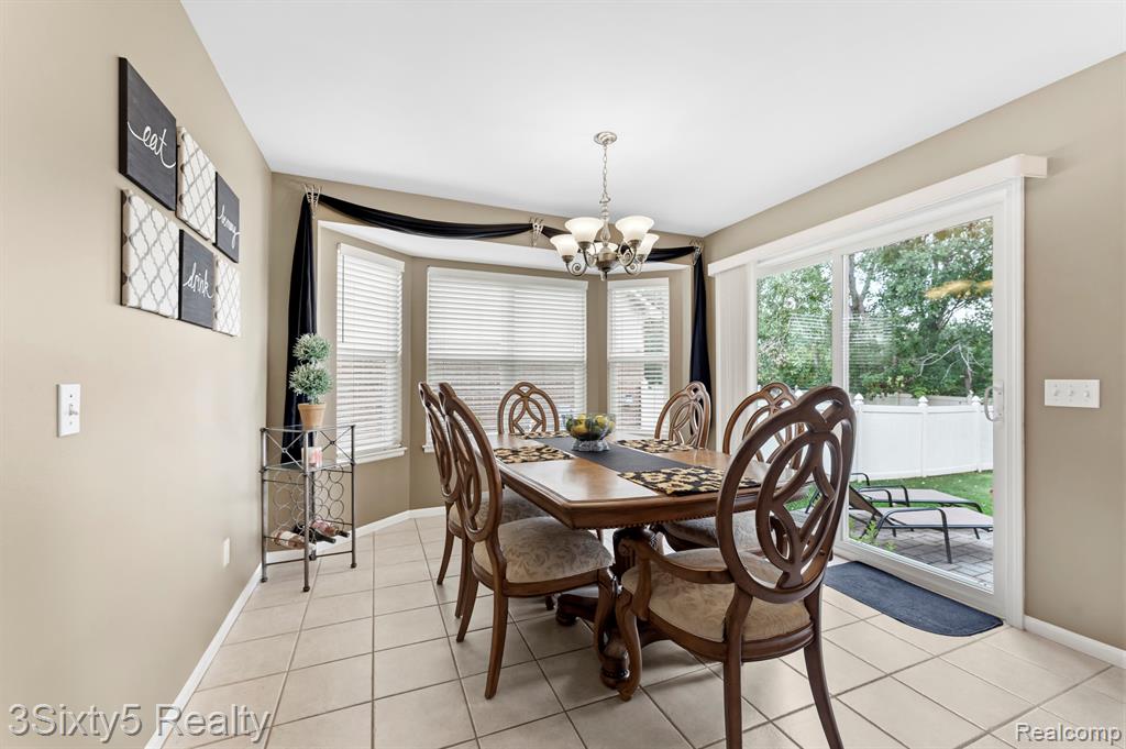23157 Wagonwheel Drive Property Photo 9