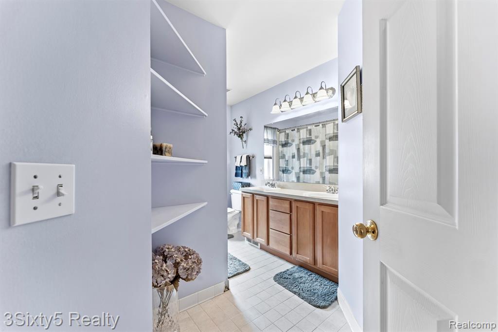 23157 Wagonwheel Drive Property Photo 18
