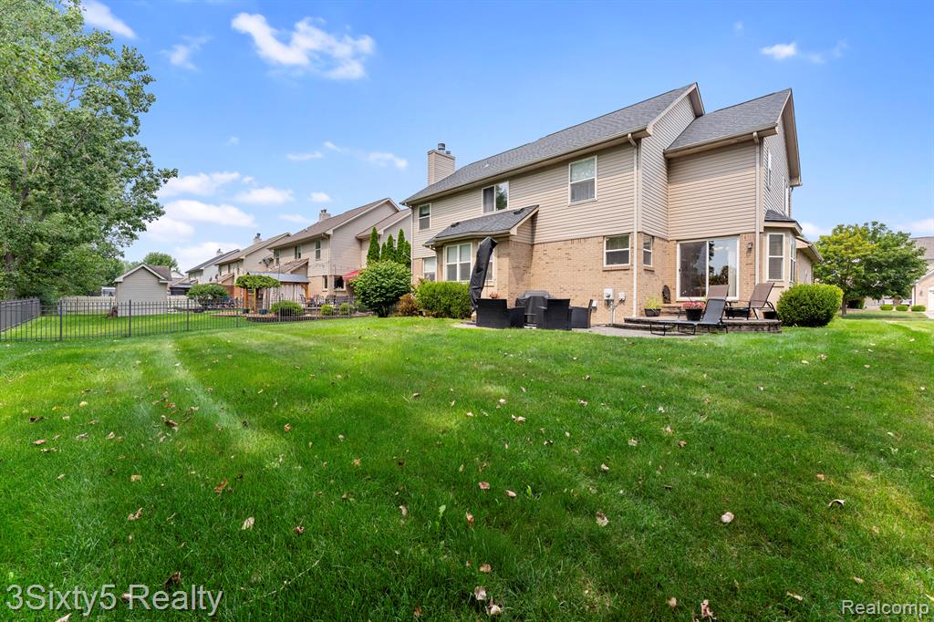 23157 Wagonwheel Drive Property Photo 32