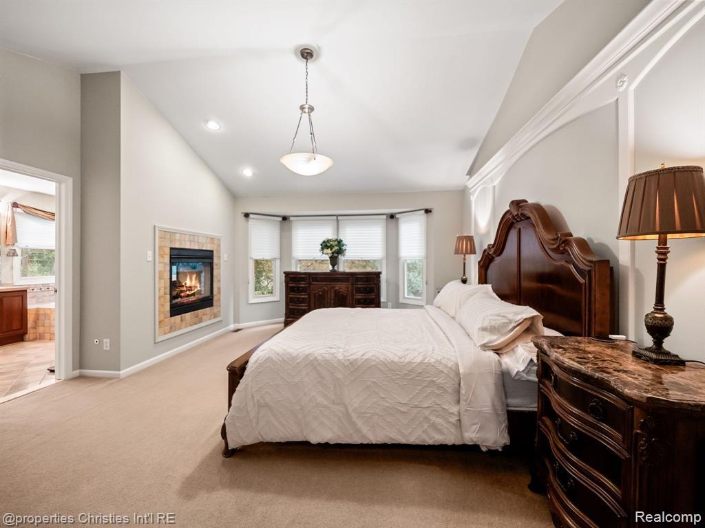 6304 Pennington Drive Property Photo 8
