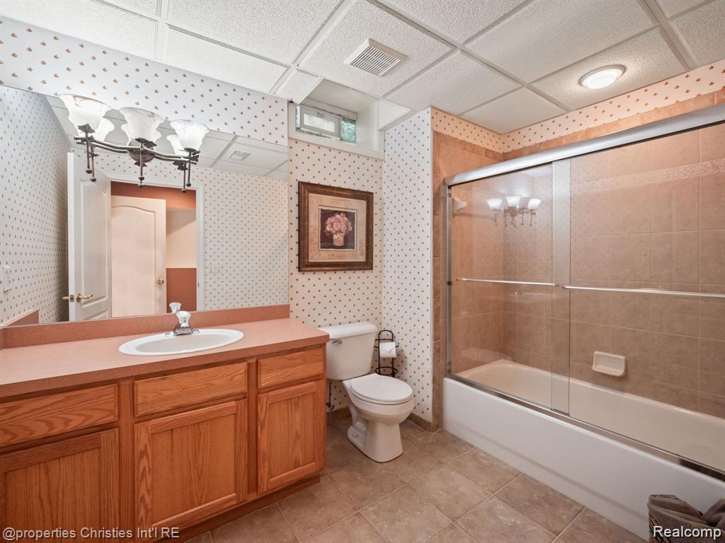 6304 Pennington Drive Property Photo 17