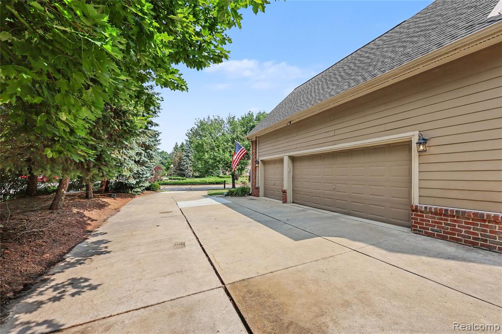 6304 Pennington Drive Property Photo 22
