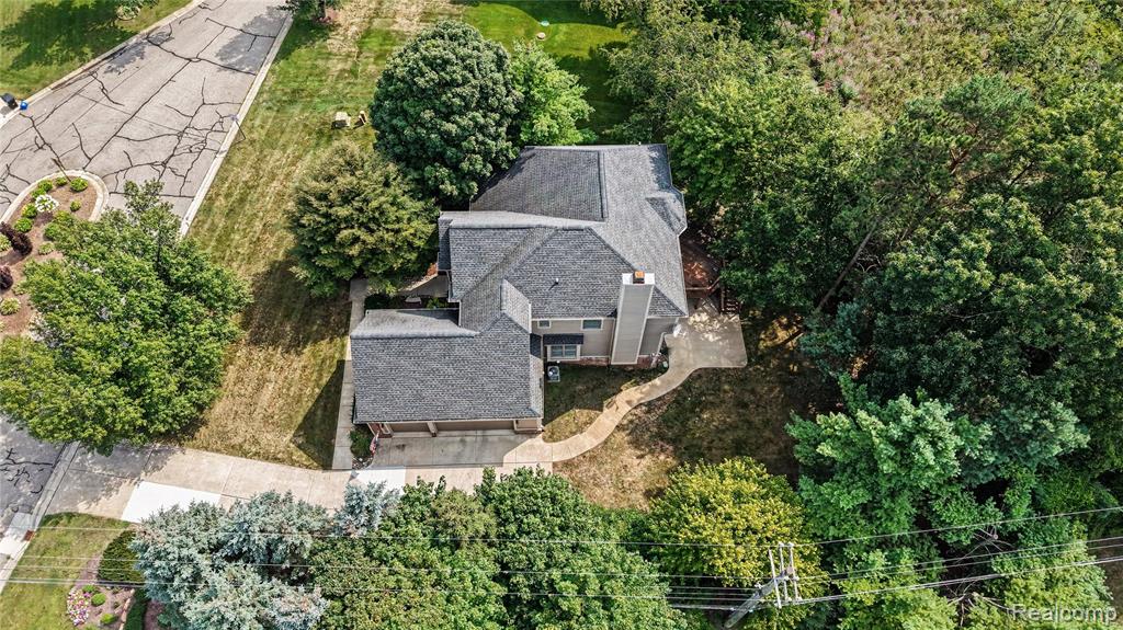 6304 Pennington Drive Property Photo 29