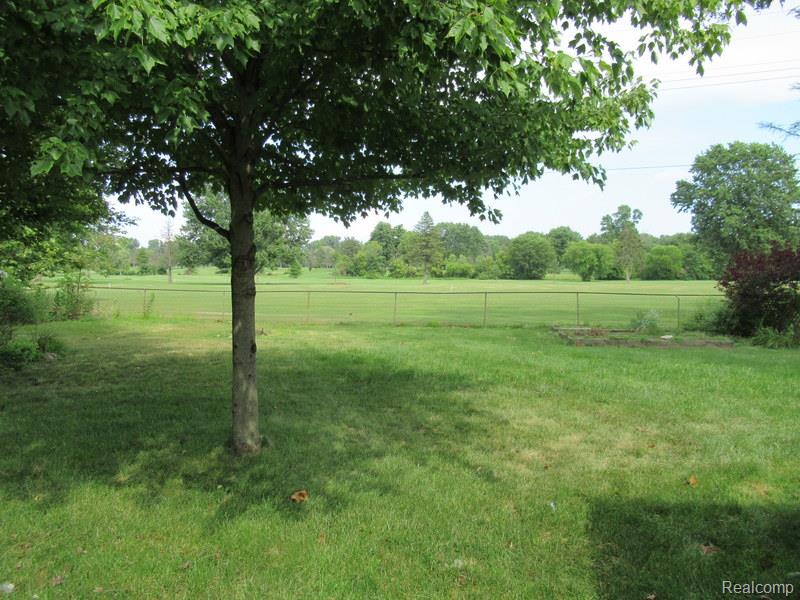 50300 North Avenue Property Photo 5