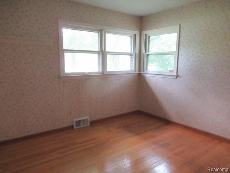 50300 North Avenue Property Photo 10