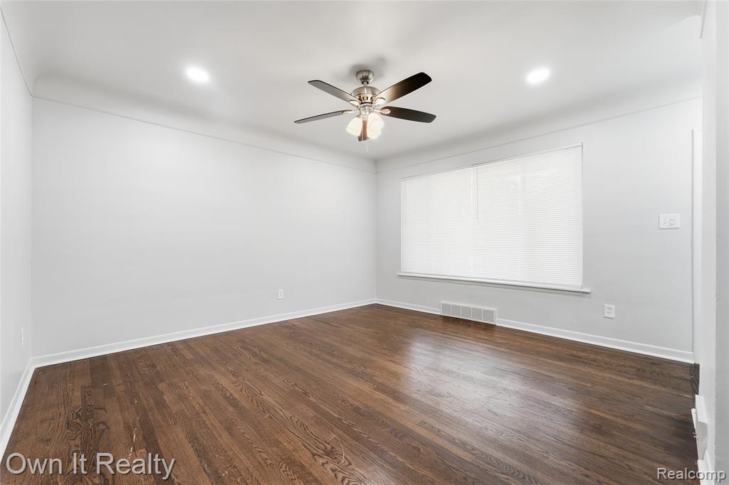 24985 Mabray Avenue Property Photo 6
