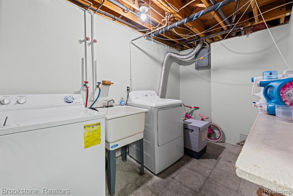 1925 Nicholas Court Property Photo 21