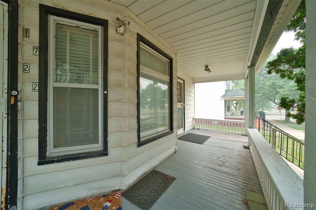 1718 Canton Street Property Photo 3
