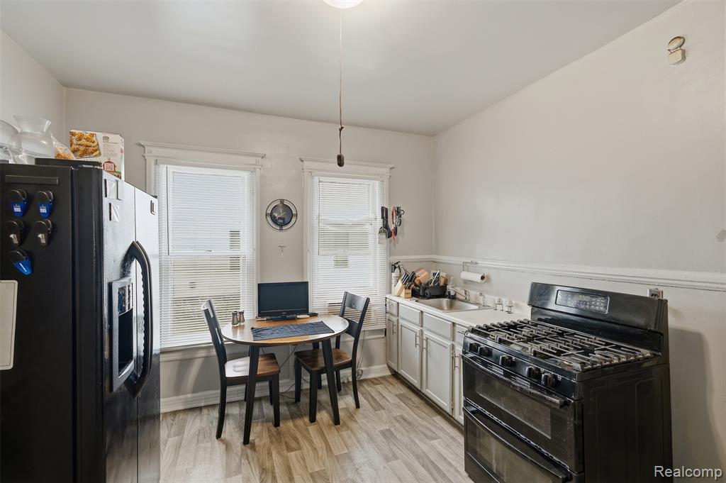 1718 Canton Street Property Photo 7