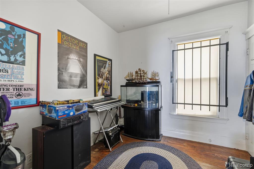 1718 Canton Street Property Photo 9