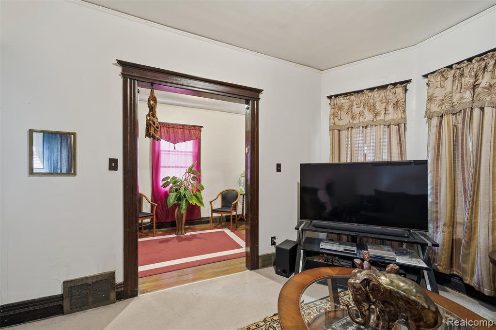 1718 Canton Street Property Photo 17