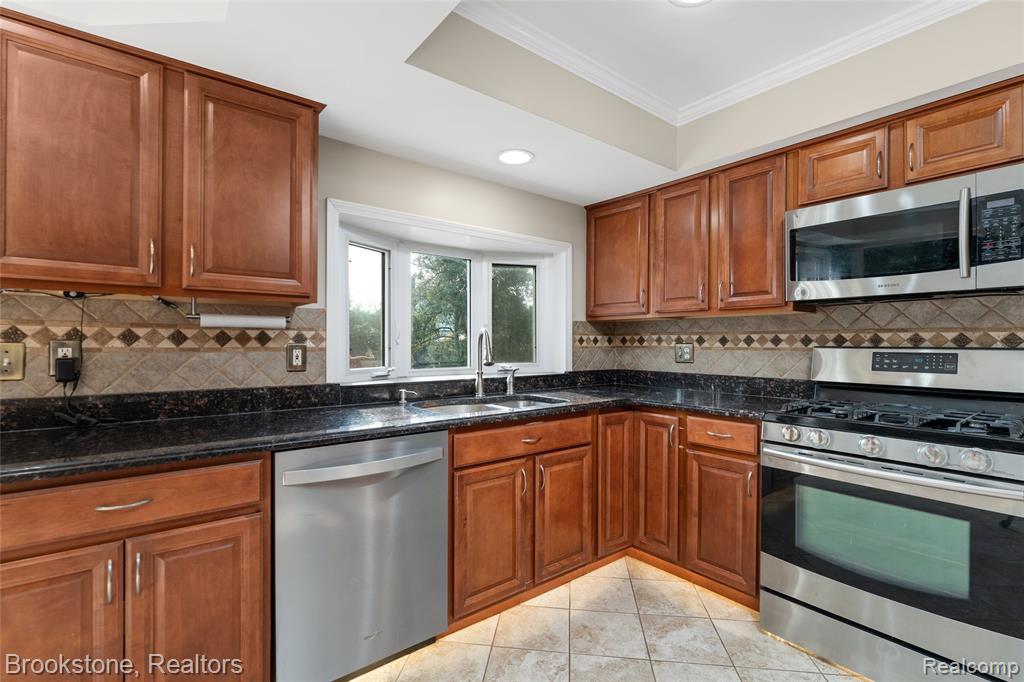 37082 Gary Drive Property Photo 11