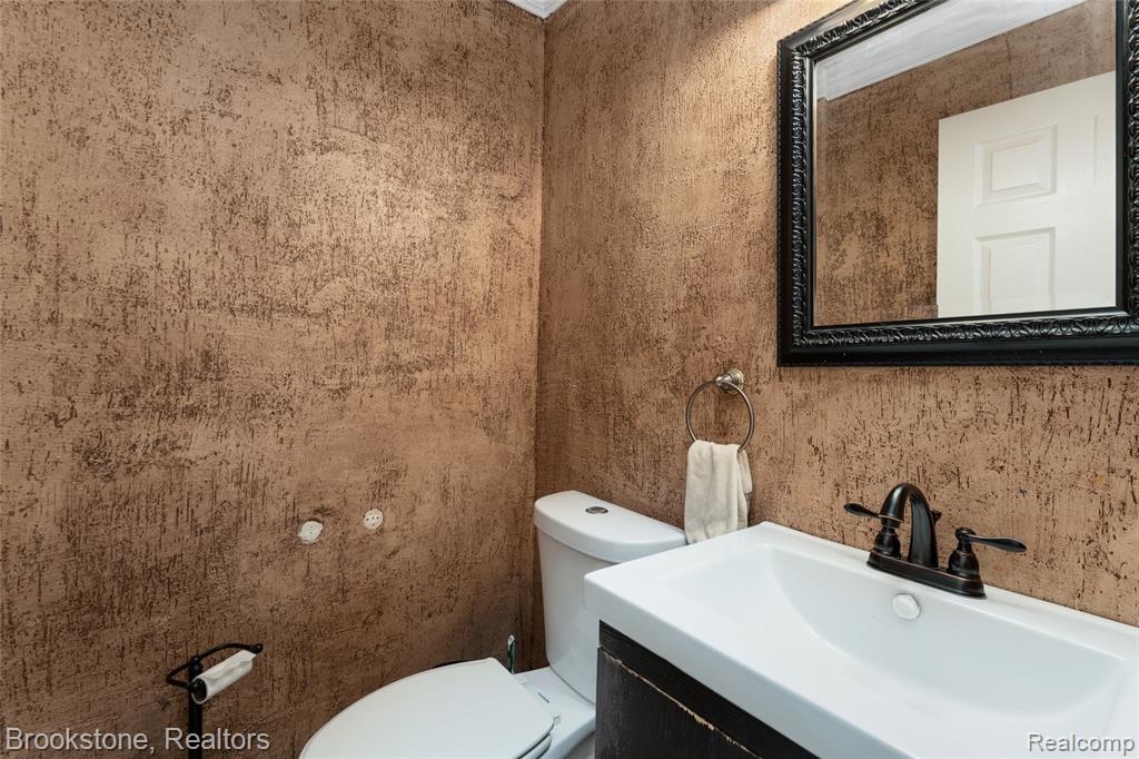 37082 Gary Drive Property Photo 16