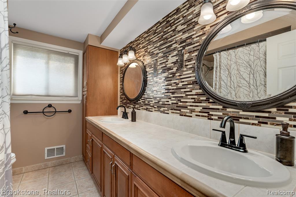 37082 Gary Drive Property Photo 21
