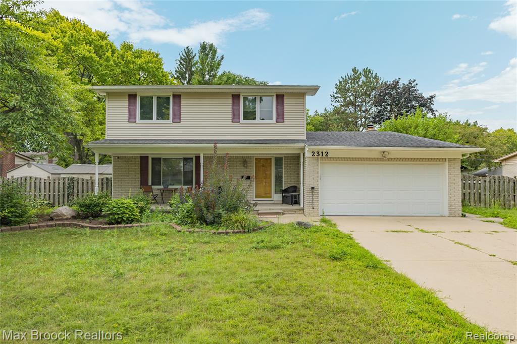 2312 Hillcrescent Drive