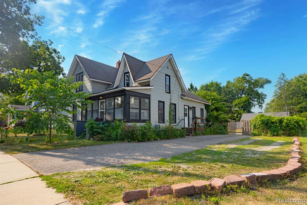 204 Oakland Street