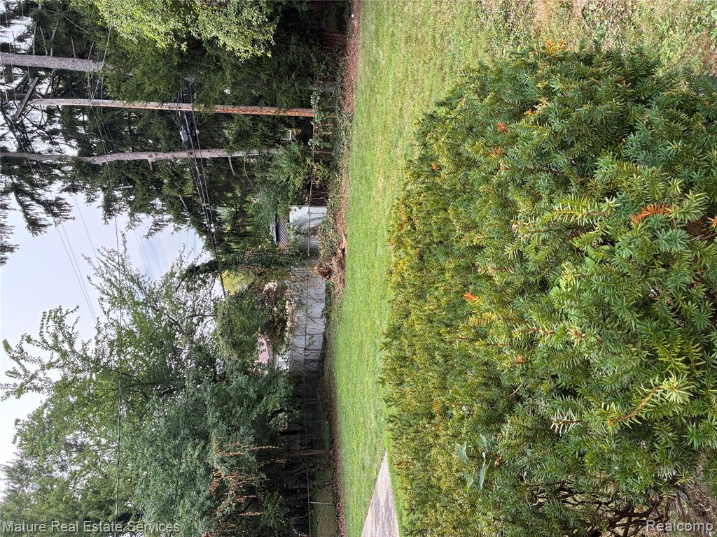 18570 Bungalow Drive Property Photo 7