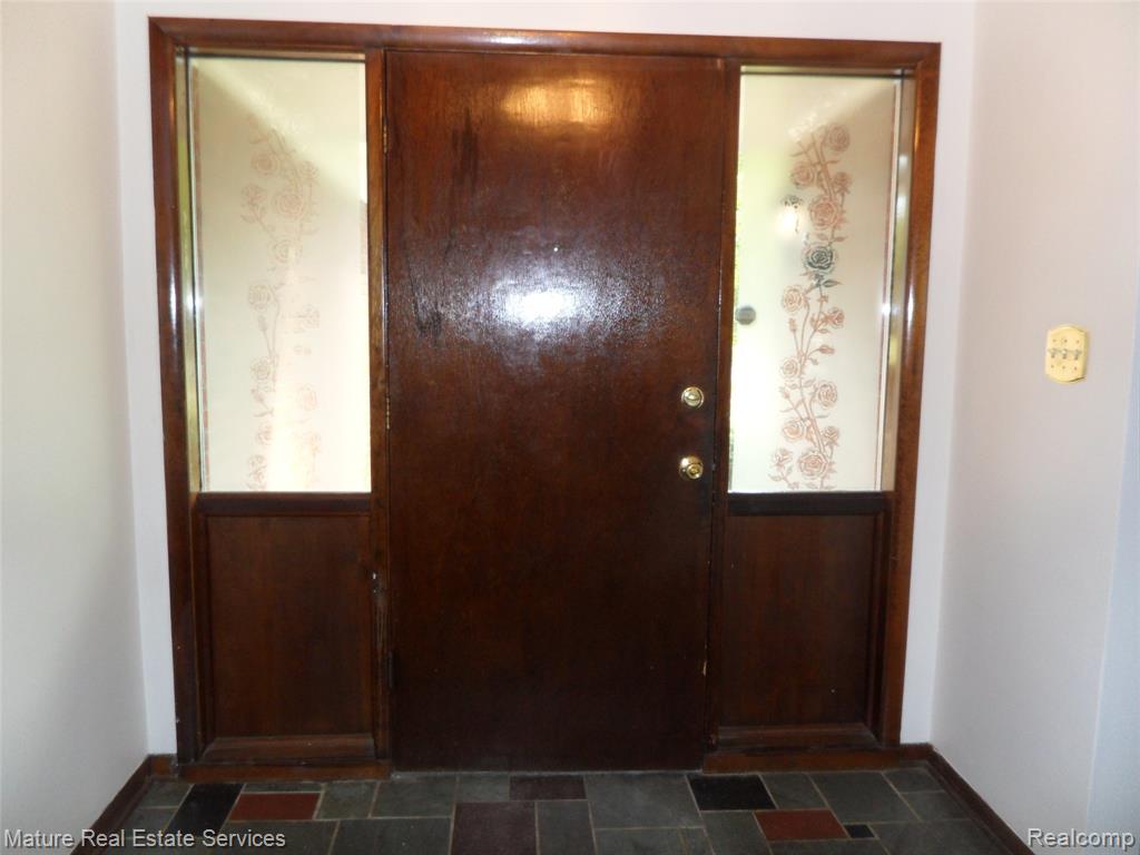 18570 Bungalow Drive Property Photo 10