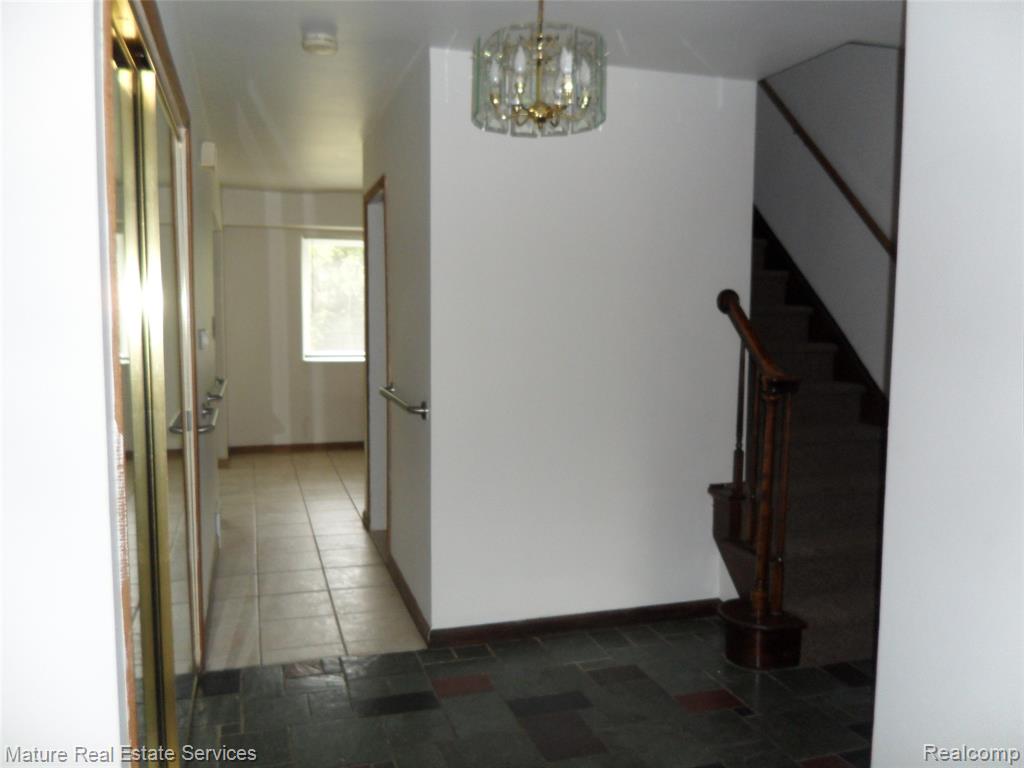18570 Bungalow Drive Property Photo 12
