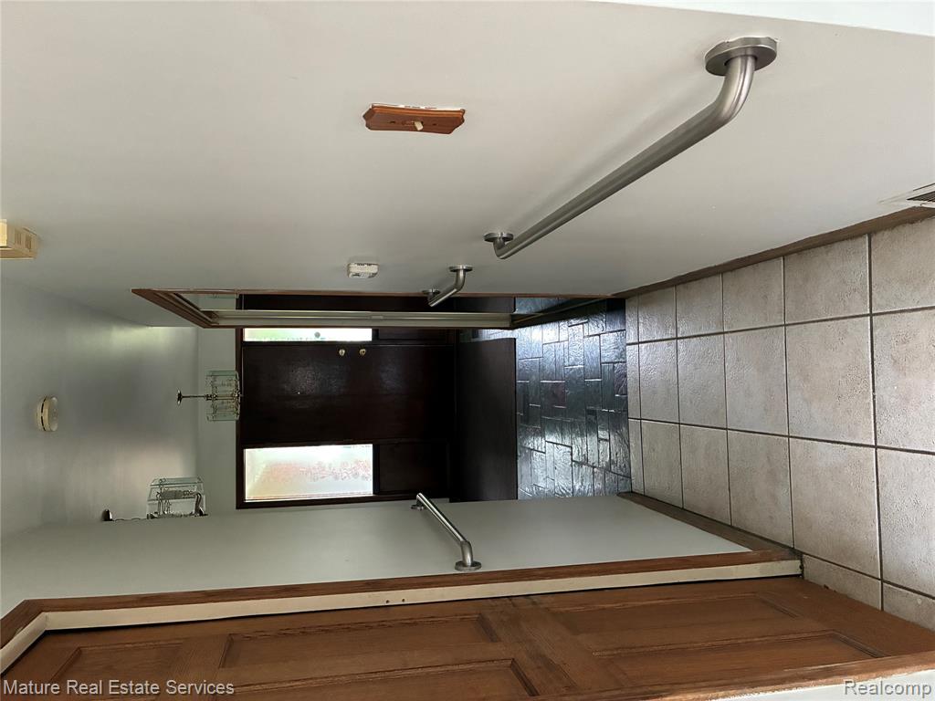18570 Bungalow Drive Property Photo 13