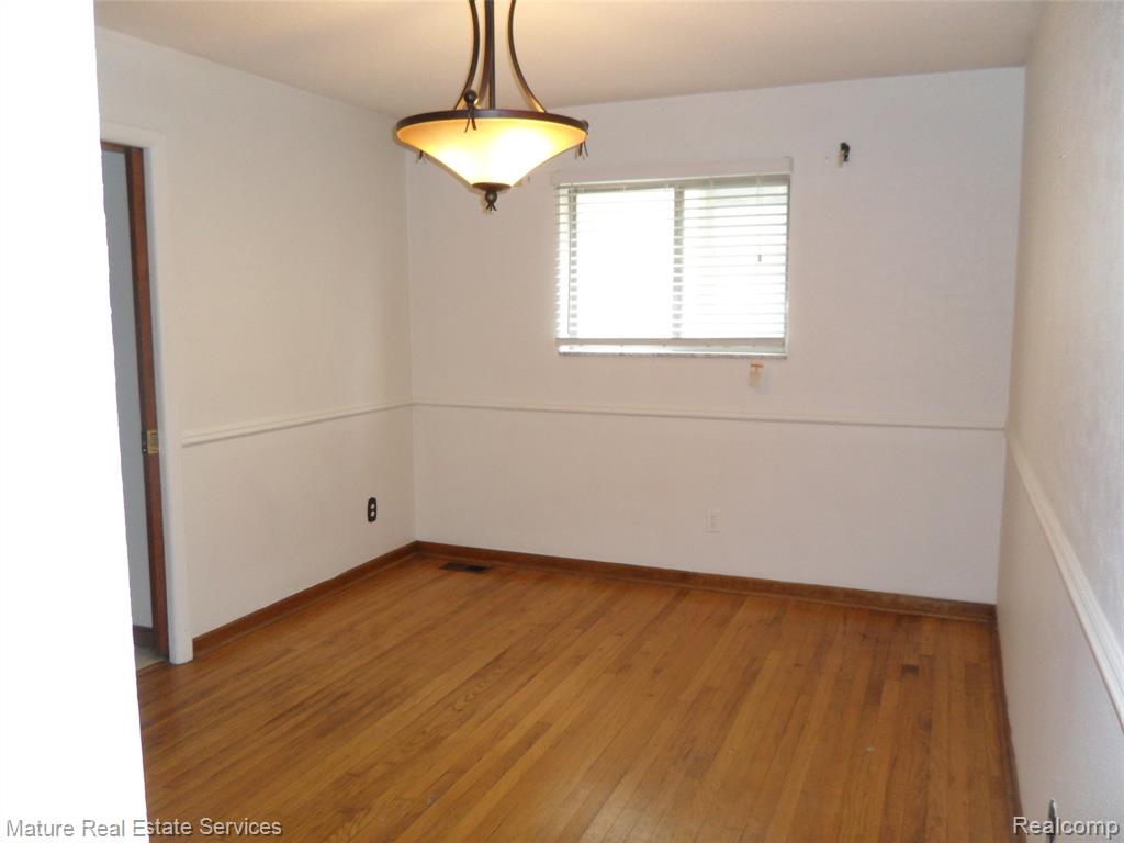18570 Bungalow Drive Property Photo 17
