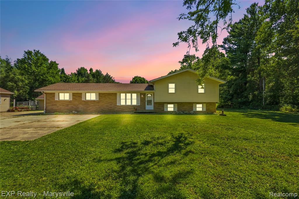 13739 Yale Road Property Photo 1