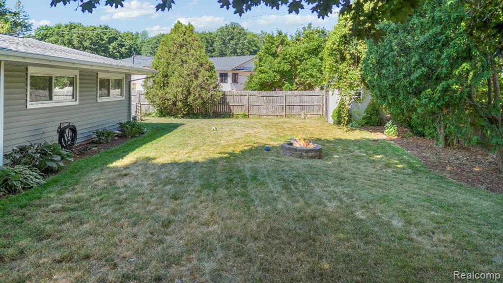 9194 Oakview Drive Property Photo 14